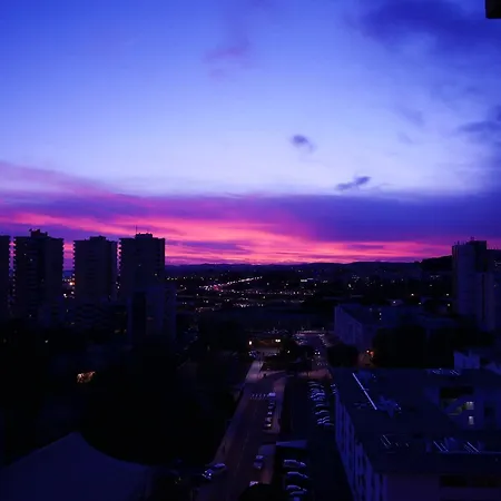 Apartamento Rooftop 8 Personnes Grande Terrasse Avec Parking Quartier Aeroport *