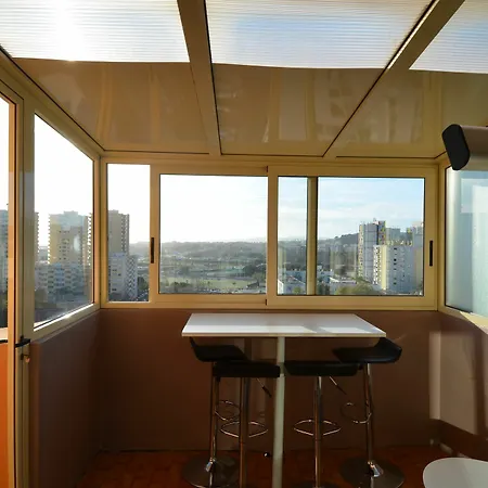 Rooftop 8 Personnes Grande Terrasse Avec Parking Quartier Aéroport Nizza