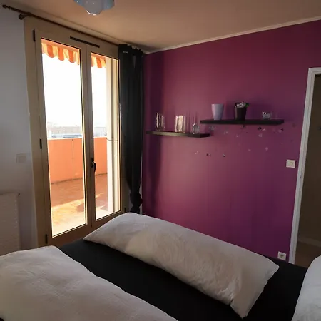 Rooftop 8 Personnes Grande Terrasse Avec Parking Quartier Aeroport Apartamento *