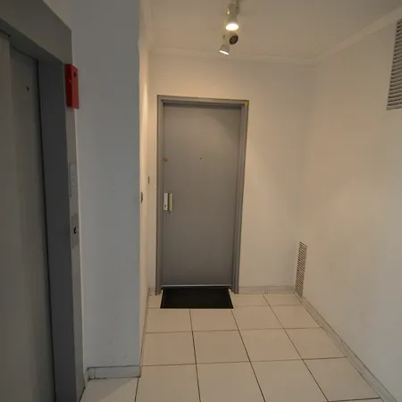 Apartment Rooftop 8 Personnes Grande Terrasse Avec Parking Quartier Aeroport Nice