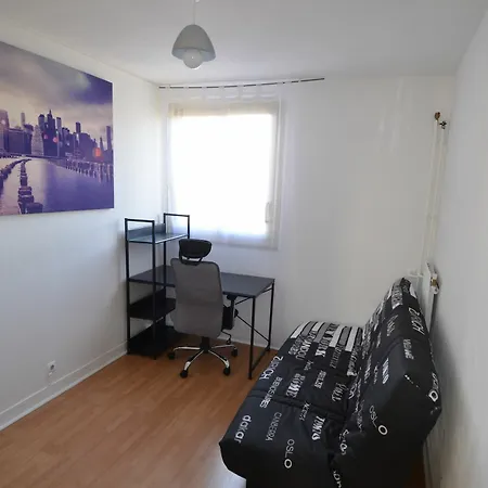 Rooftop 8 Personnes Grande Terrasse Avec Parking Quartier Aeroport Apartment *